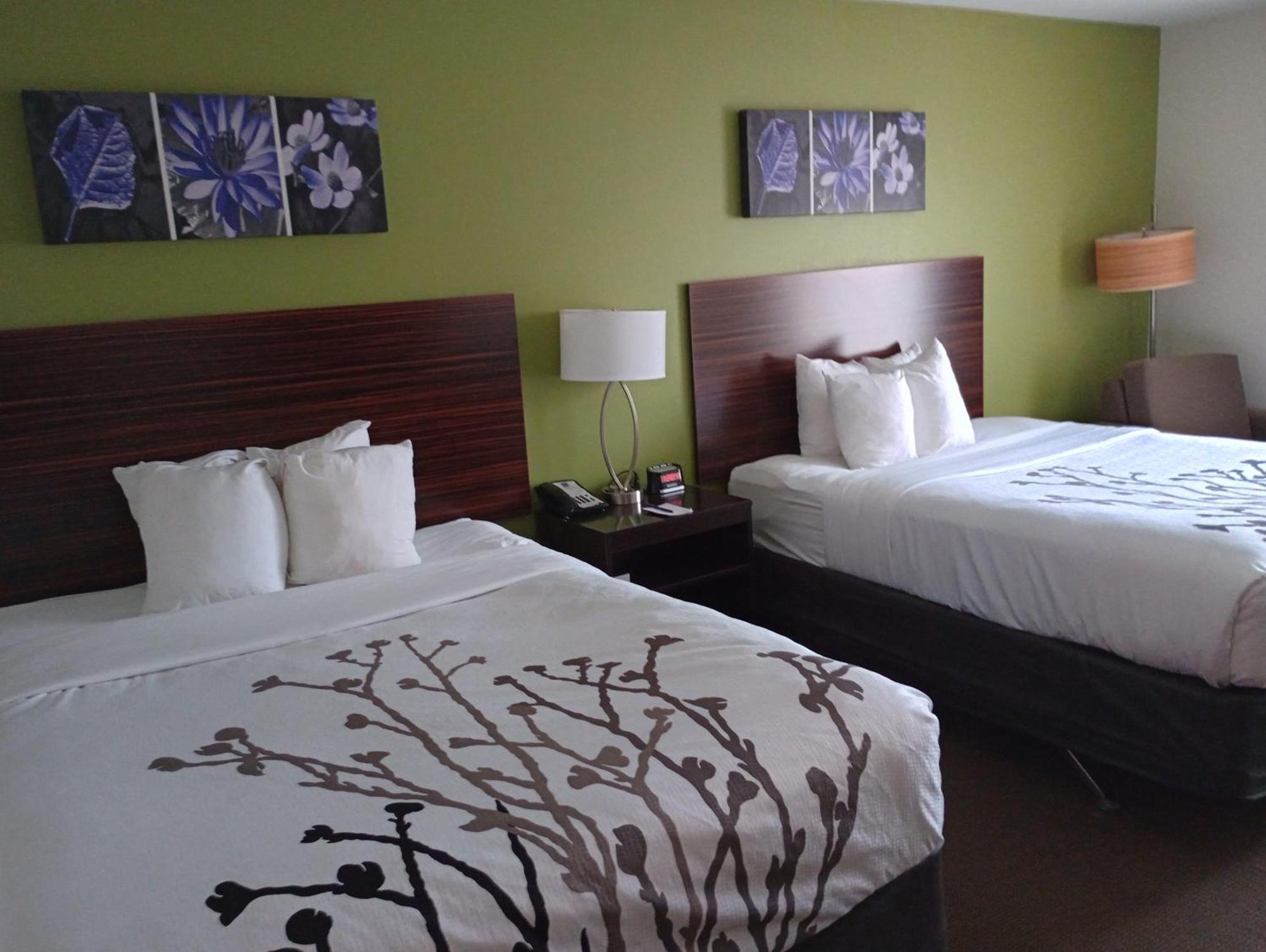 Sleep & I-70 Hotel 3*