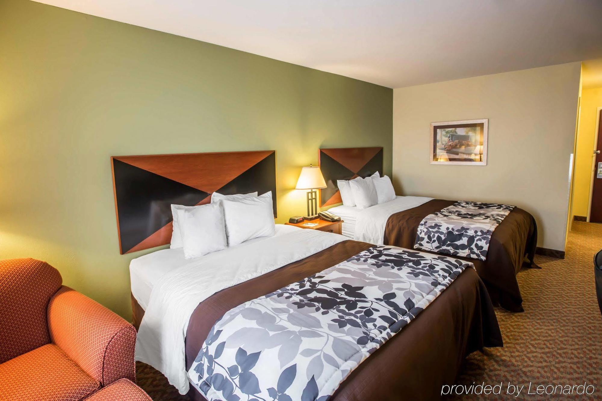 Hotel Sleep & I-70 Oakley